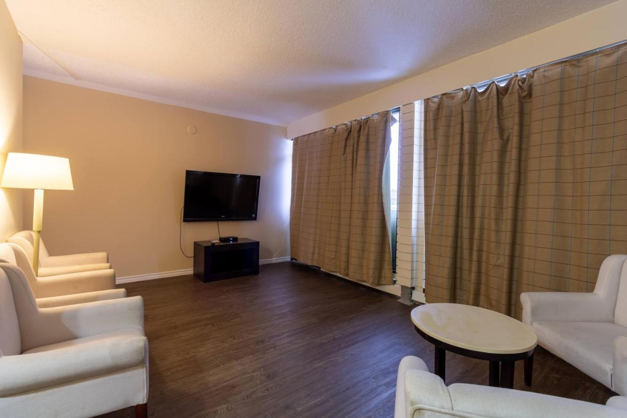 North Star Inn & Suites Prince George Bagian luar foto