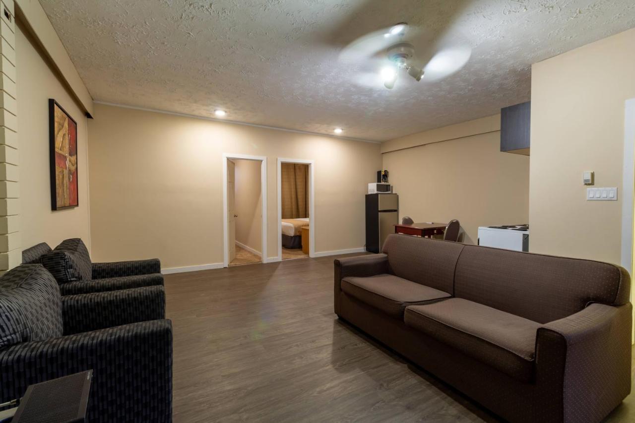 North Star Inn & Suites Prince George Bagian luar foto