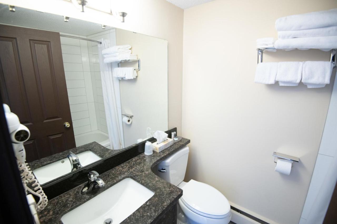North Star Inn & Suites Prince George Bagian luar foto